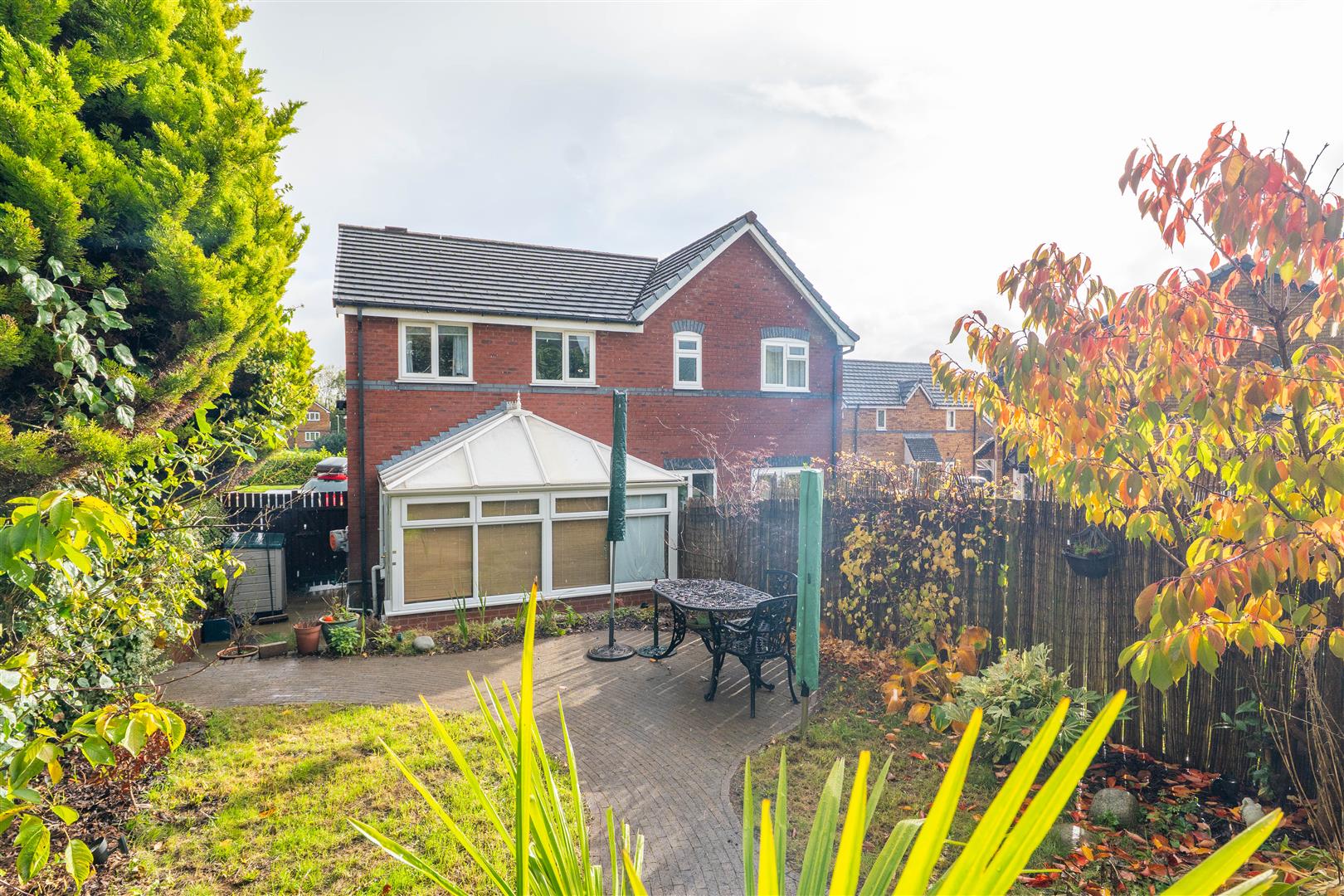 Whiteoak View, Bolton